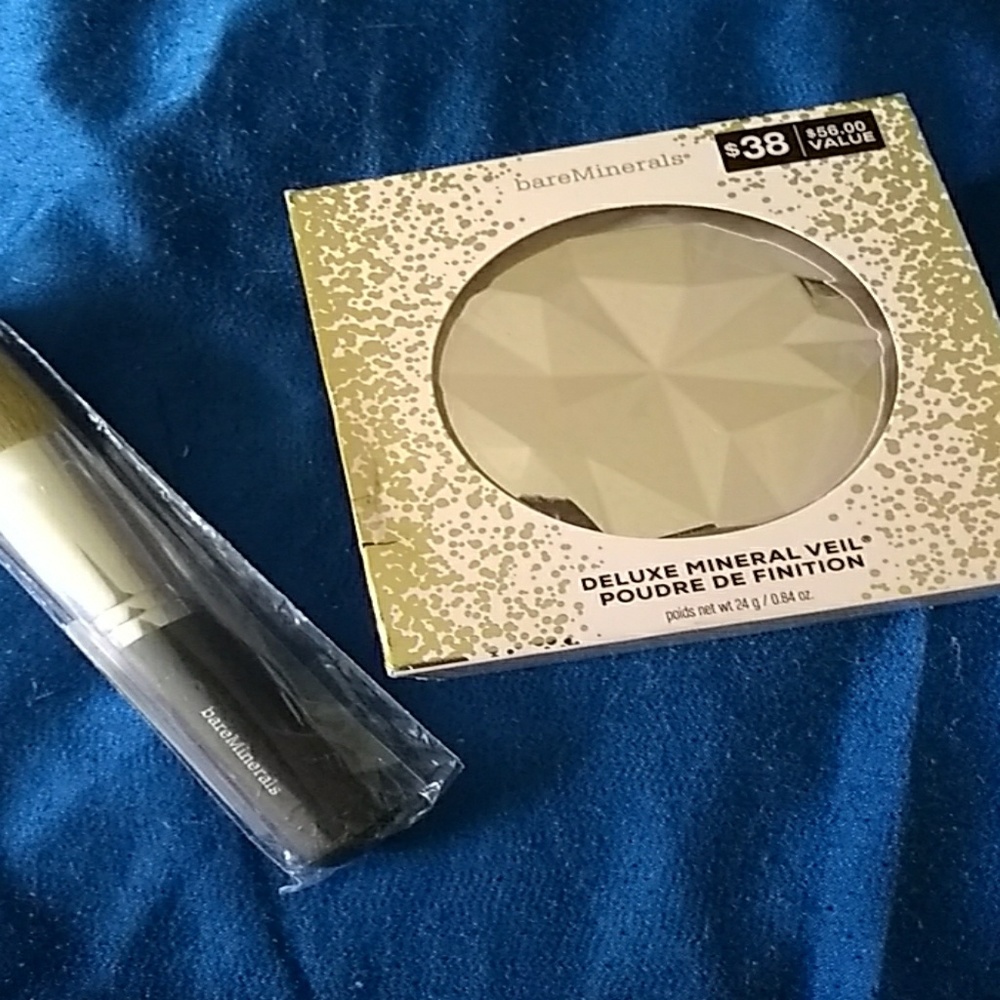 Deluxe mineral Veil powder and brush set